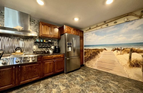 Benzonia House | %OFF 7/28 DAYS 20 gst/pet - 3,600 sq. ft.ranch 0.5m to Crystal Mountain resort