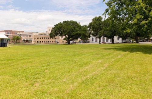 Biloxi House | Old Spanish House Suite A Downtown Retreat