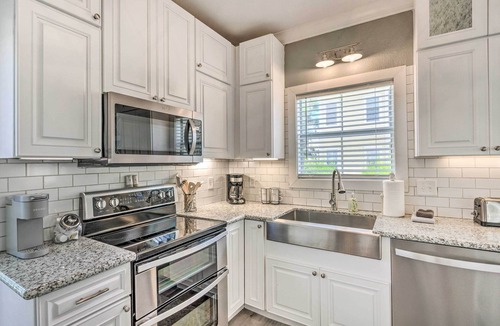Ono Island Cottage | On-Site Beach Bar: Sunny Perdido Key Cottage!