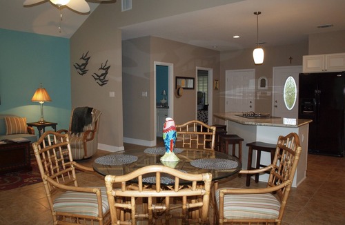 Waveland House | Only 200 yards from Beach, View the Beach, Pond & Oaks trees from porch!