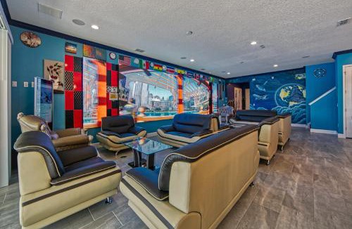 Loughman House | Orlando Best Secret 2025 Large Luxury Vacation Home