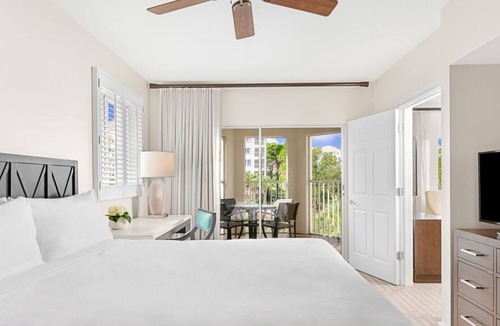Williamsburg Resort | Orlando Getaway: 3BR Villa at Marriott’s Grande Vista Resort