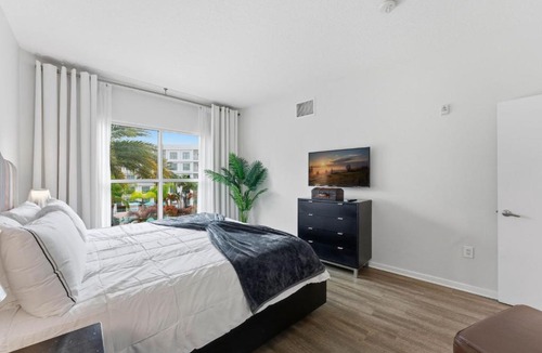 Celebration Apartment | Orlando Getaway with Pool View Balcony