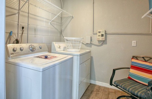 Orlando House | Orlando Home Near UCF - Pet-Friendly - Close to Work & Play