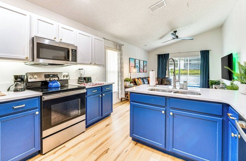 Florida Pines House | Orlando Theme Park Adventures: Family Getaway