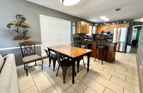 Gulf Shores House | Oz Duplex: Toto/Direct Beach Front Duplex/Privacy/60" SMART TV