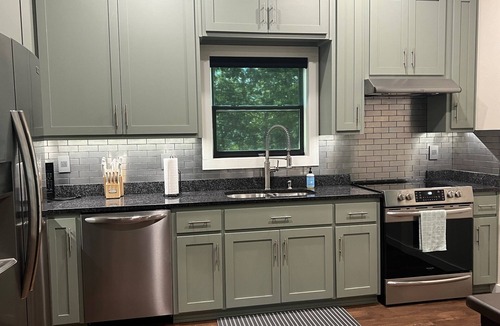 Jasper House | Ozark Vista Retreat - A one bedroom, pet friendly space with a fantastic view!