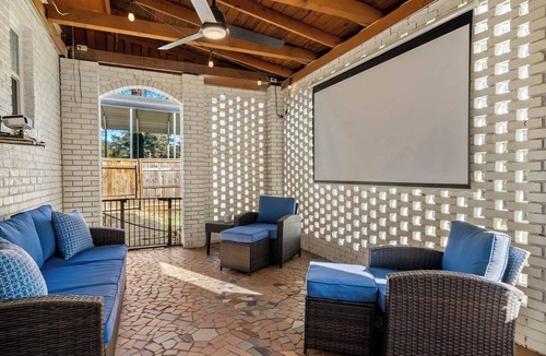 Northport House | Paddlecreek Pool House 4BR+Game Room & Pool!