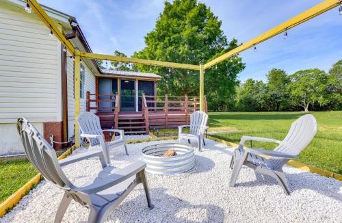 Palatka House | Palatka Hideaway w/Fireplace & Private Porch