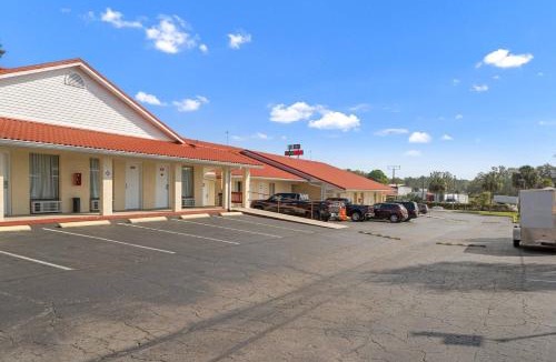 Lake City Hotel | Palms Garden Inn