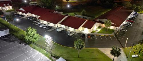 Lake City Hotel | Palms Garden Inn