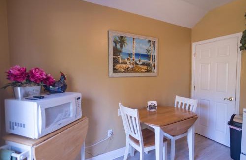 Lake Mary Apartment | Paradise in a country setting 1100 sq ft apartment