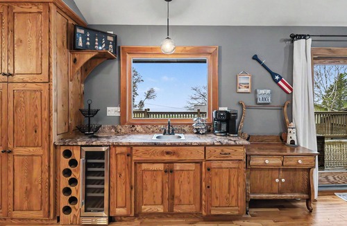 Manistee House | Paradise Shores - Lake Michigan, Sandy Beach, Year-Round Hot Tub/Sauna, A+ Views