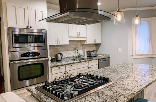 Sanford Hotel | Park Place Inn and Cottages