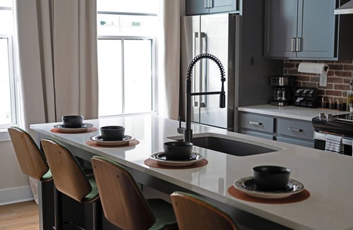 Chosewood Park House | Parkside Pied-à-Terre - World Cup 3 bed/bath Sleeps 6 -