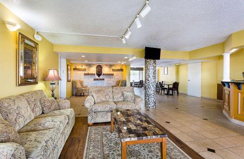 New Castle Hotel | Parkway Inn of Birmingham