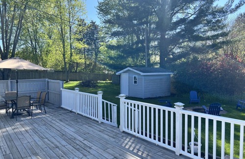 Coloma House | Paws & Relax Lakeside Retreat - Pet Friendly - 1.5 Blocks Away From Boat Launch!