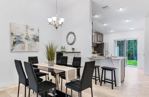 Palm Coast House | Peace Of Paradise | Small Dogs | Fenced | Close to Golf, Shopping & Flagler Beach | Garage