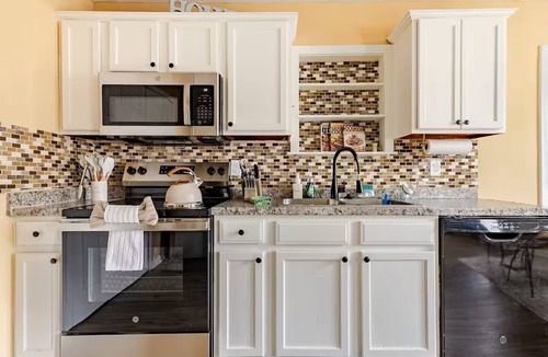 Austell House | Peaceful 3-bedroom house with AC in beautiful Austell