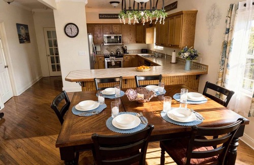 D'Iberville House | Peaceful & Close to Coliseum and Beach