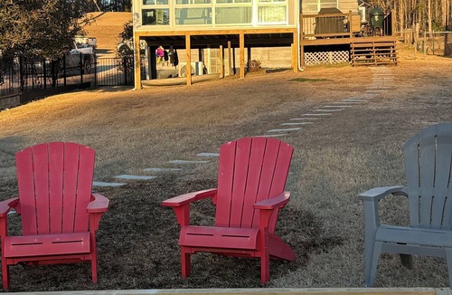 Eatonton House | Peaceful Cottage with Fishing Dock, Kayaks. Discounted Jet Ski Rentals with Stay