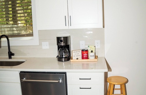 Oak House | Peaceful & Cozy house in Gulf shores. Five Stars!