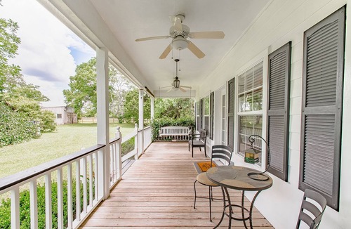 Loxley Cottage | Peaceful Farm Cottage Centrally Located