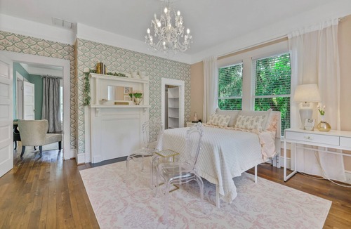 Elkton House | Peaceful historic 5-bedroom Farmhouse on 1.5 ac. near St. Augustine and beach