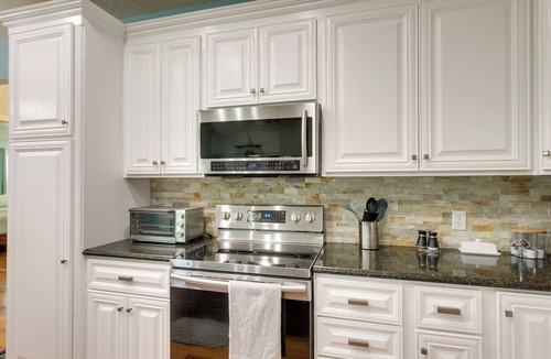 Douglas House | Peaceful Lake Escape w/Dock in Coffee County