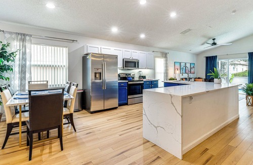 Florida Pines Villa | Peaceful, Relaxing 4 Bedroom 2 Bath Villa with Own Pool and Free WiFi