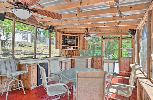 Satsuma House | Peaceful Satsuma Escape w/Dunns Creek Access