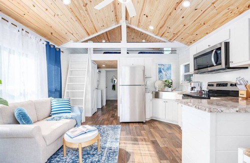 Guntersville Cottage | Peaceful Tiny Retreat Near Lake Guntersville