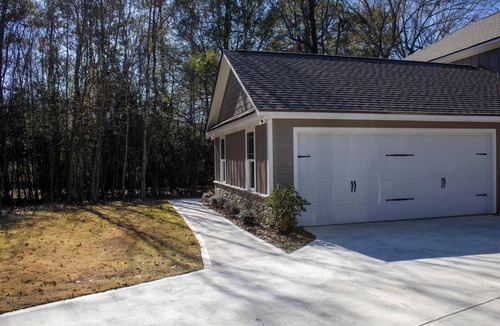 Columbus House | Peach State Hideaway, The Columbus Escape