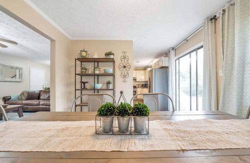 Peachtree City House | Peachtree City Home Near Lake with Yard & Firepit