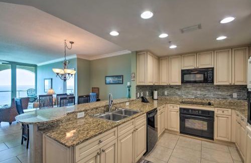 Pensacola Beach House | Pensacola Beach Resort Condo with Beach Access!