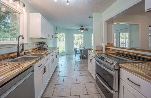 Scenic Hills Country Club Estates House | Pensacola Golf Course Escape 3 br | 3ba