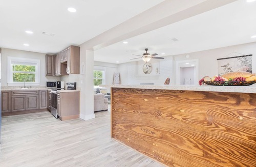 Milton House | Perfect 3-bedroom house with AC in serene Milton