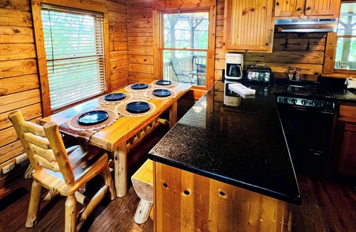 Pine Mountain Cabin | Perfect cabin for large families