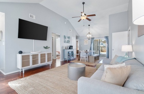 Navarre House | Perfect for families - Private pool, updated home!