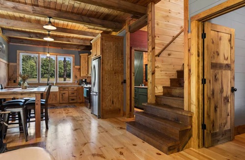 Lake City Cabin | Perfect Modern & Cozy 4-bedroom cabin with AC in Lake City; Outdoor Fireplace
