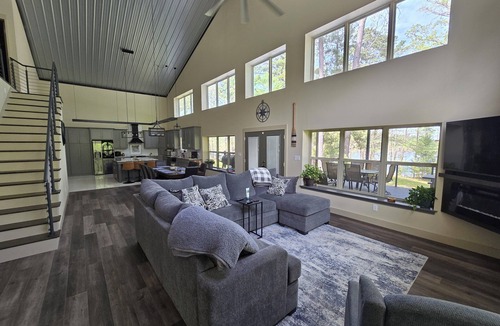 Ore City House | Perfect water front 3-bedroom house on beautiful Lake O' The Pines