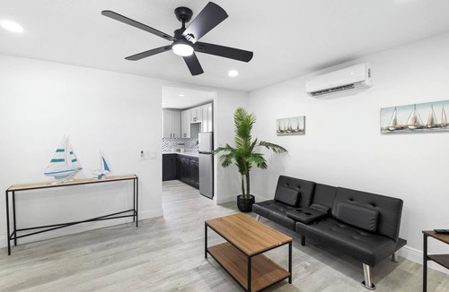 Oviedo House | Pet-Friendly 1BR Near UCF Save 32% Now