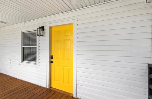 Oviedo House | Pet-Friendly 1BR Near UCF Save 32% Now
