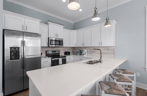 Gulf Shores Cottage | Pet Friendly Cottage - Heated Pool - Sleeps 10! Free Daily Activities