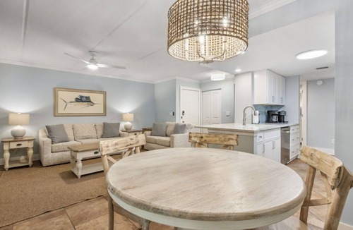 Amelia City House | Pet Friendly | Ground Level Sailmaker Villa | Private Covered Patio | Close to Pool
