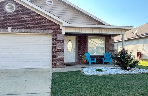 Tuscaloosa House | Pet Friendly Getaway in Tuscaloosa - No Fees!