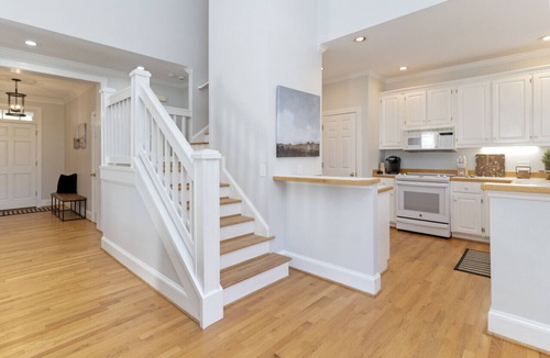 Eatonton House | Pet Friendly in Great Waters, Docks, Tennis, Pool