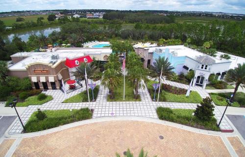 Davenport House | Pet Friendly Luxury Townhouse Minutes from Disney 350