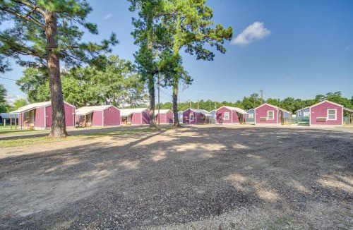 Picayune House | Pet-Friendly Picayune Tiny Home Near Space Center!