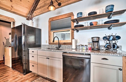Rabun Gap House | Pet-Friendly Rabun Gap Cabin | Mountain Views